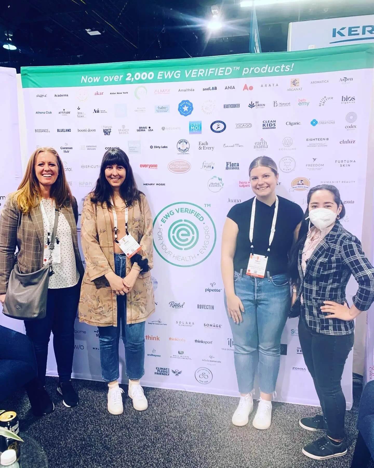 réelle visiting the Environmental Working Group (EWG) at the Natural Products West tradeshow event